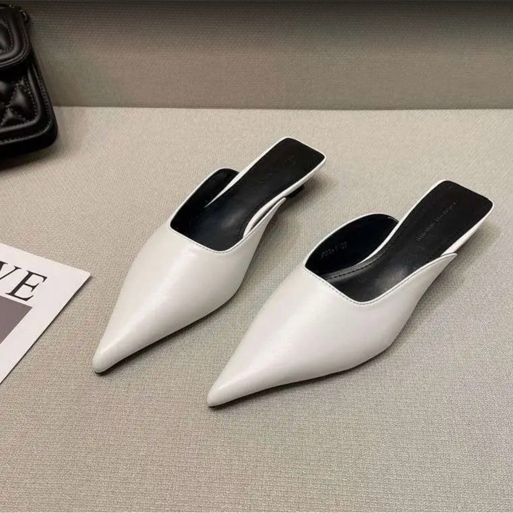 Women's White Pointed Mule Flats